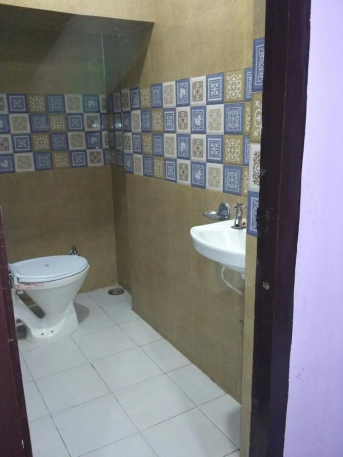 Hotel Atithi Galaxy Канпур Екстериор снимка
