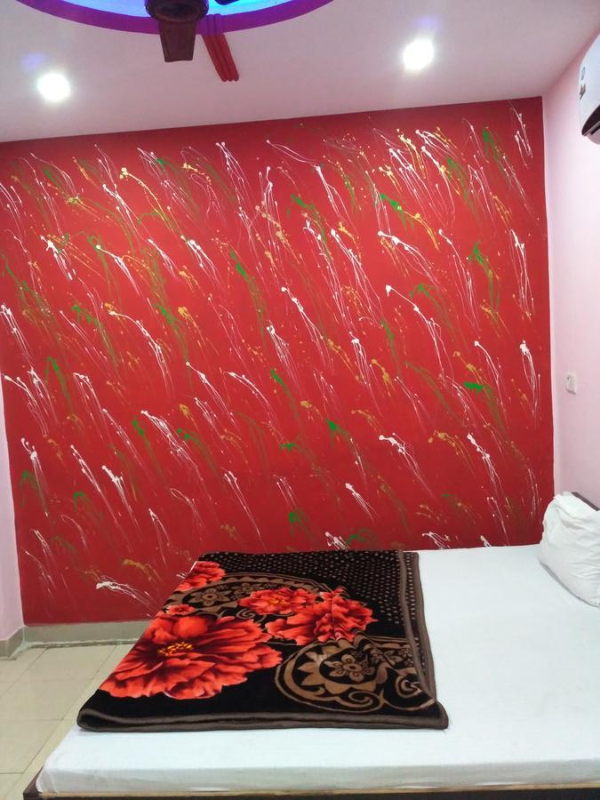Hotel Atithi Galaxy Канпур Екстериор снимка