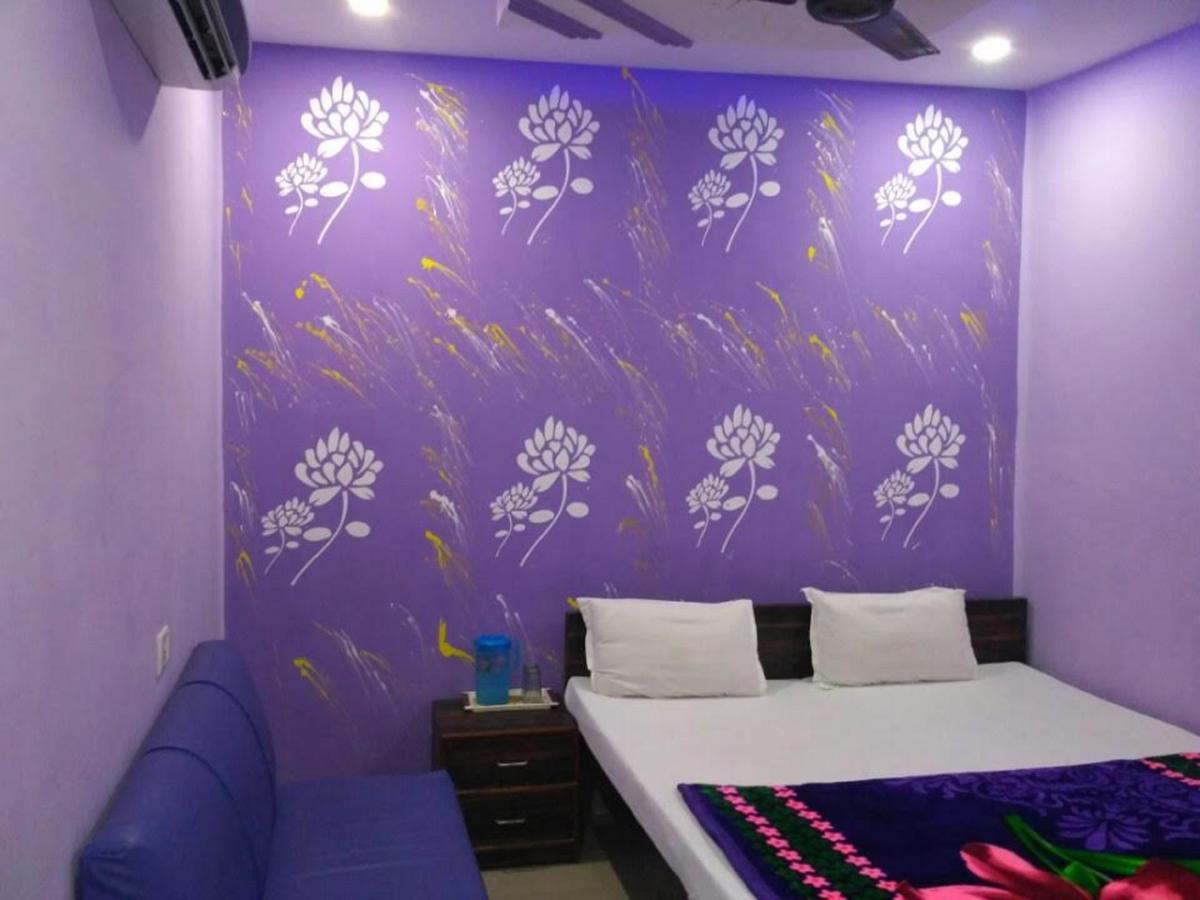 Hotel Atithi Galaxy Канпур Екстериор снимка