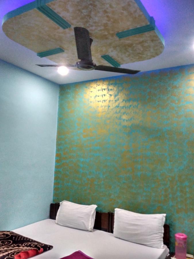 Hotel Atithi Galaxy Канпур Екстериор снимка